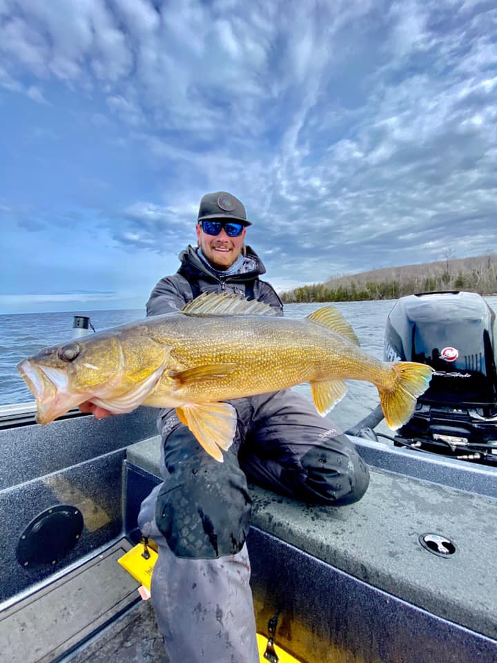 Fish Stories  Fox River, Oconto, Door Cty Walleyes - Angler Sport